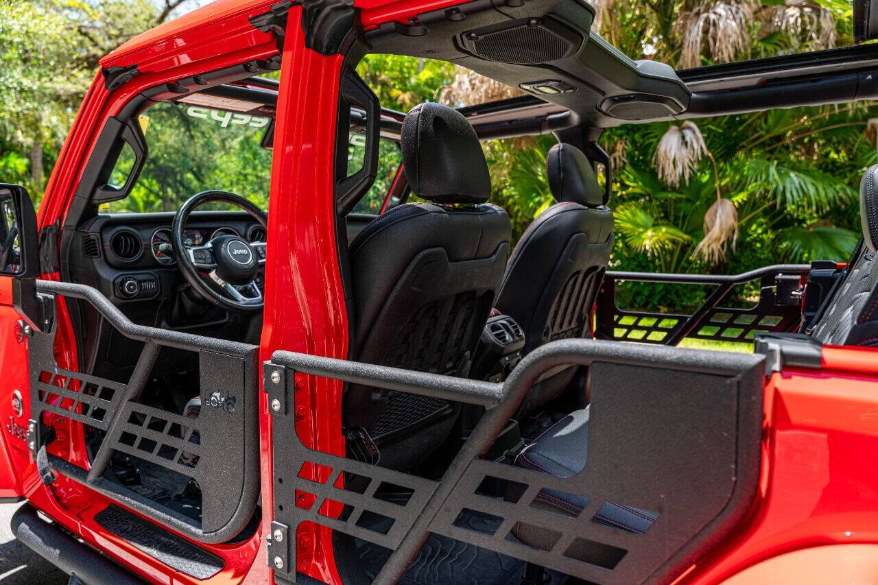 2020 JEEP Wrangler SUV / Crossover - $58,999
