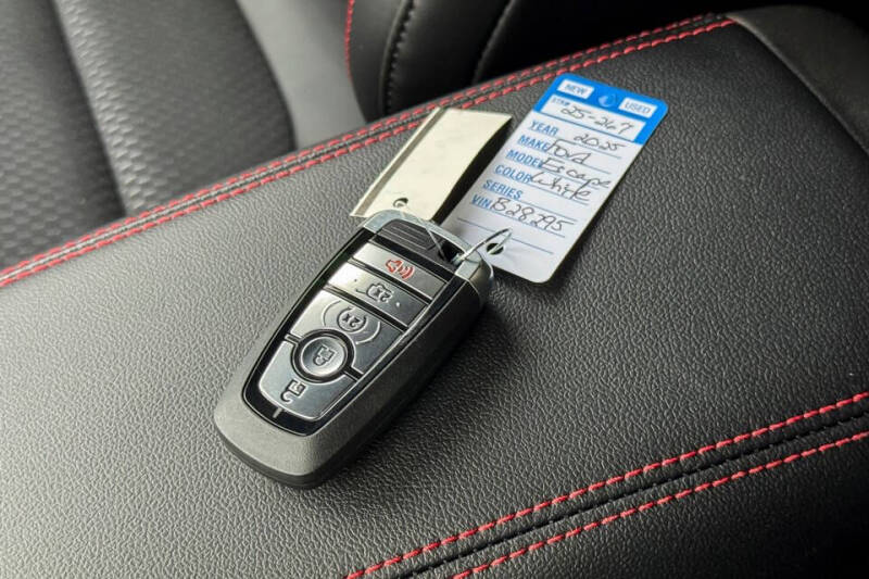 2025 Ford Escape ST-Line