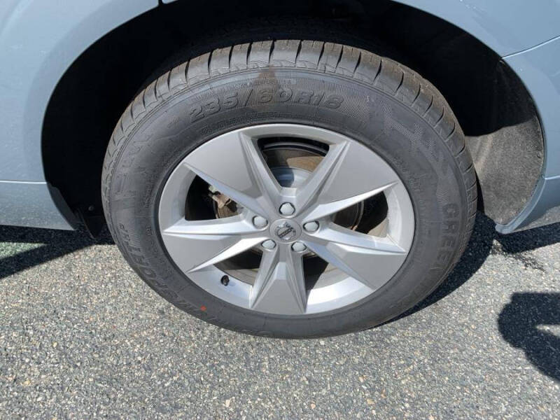 2022 Volvo XC60 B5 Momentum