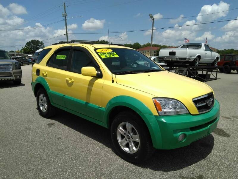 2005 Kia Sorento for sale at Kelly & Kelly Supermarket of Cars in Fayetteville NC