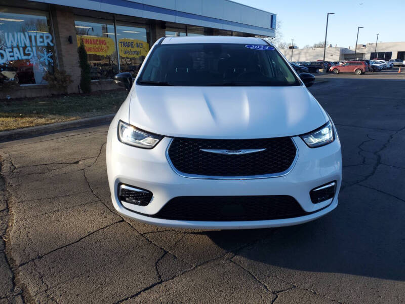 2024 Chrysler Pacifica Touring L