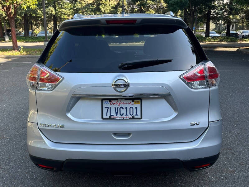 Image 4 of 2015 Nissan Rogue SV