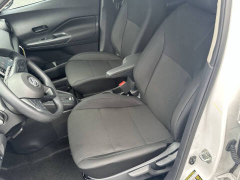 2025 Nissan Kicks Play S