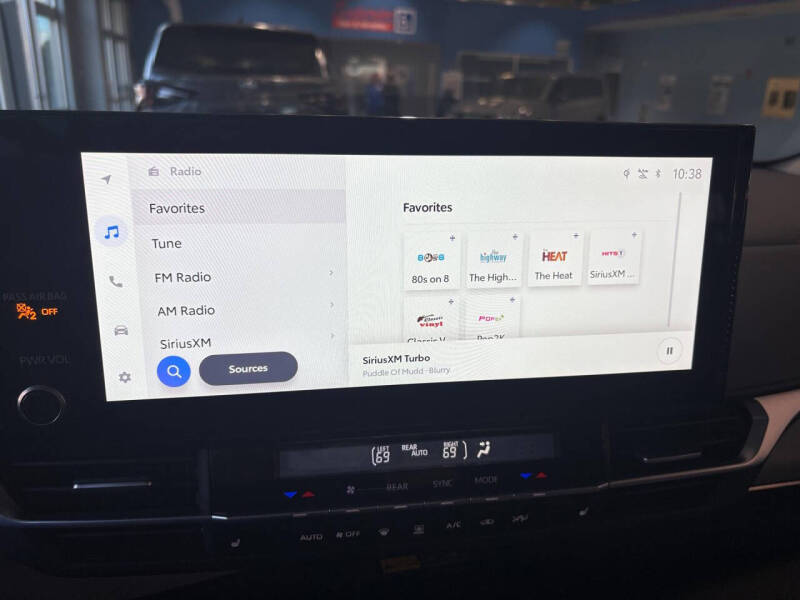 2025 Toyota Sienna XLE 7-Passenger