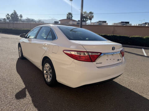 2017 Toyota Camry Hybrid LE