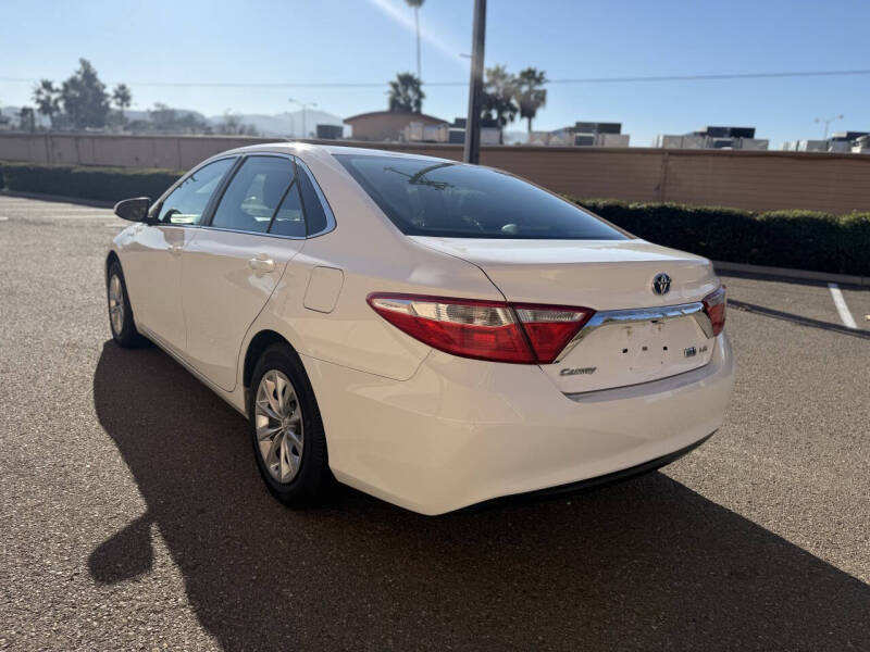 2017 Toyota Camry Hybrid LE