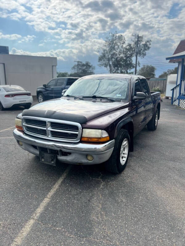 2004 Dodge Dakota SLT photo 2