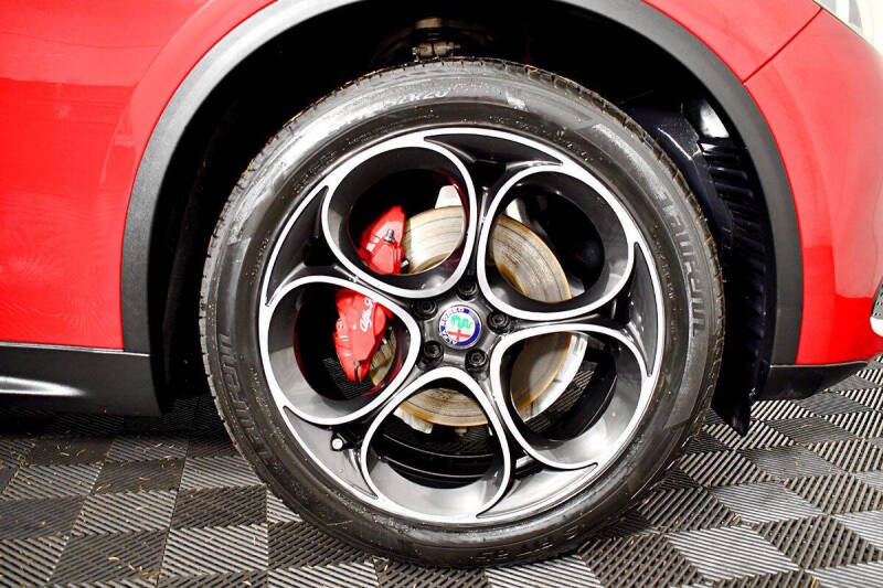 2019 Alfa Romeo Stelvio Ti Sport