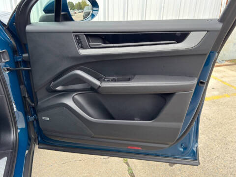 2024 Porsche Cayenne E-Hybrid