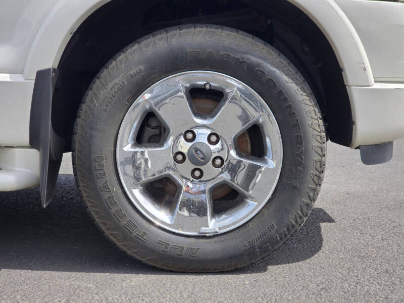 2004 Ford Explorer Limited