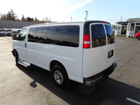 2017 Chevrolet Express LT 3500