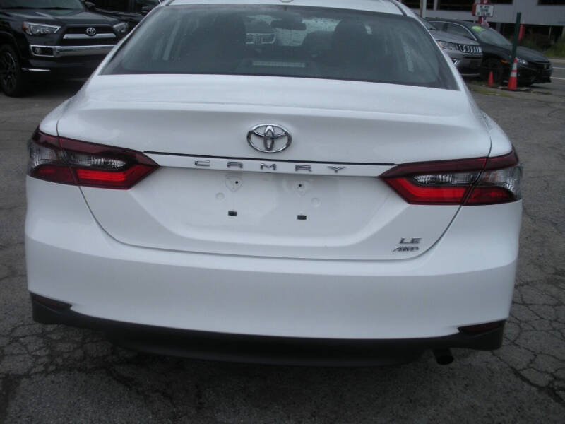 2022 Toyota Camry LE