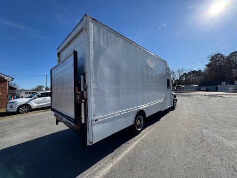 2008 Freightliner M2 106