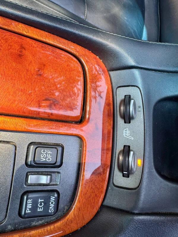 2004 Lexus SC 430