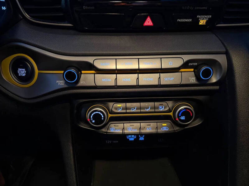 2019 Hyundai Veloster