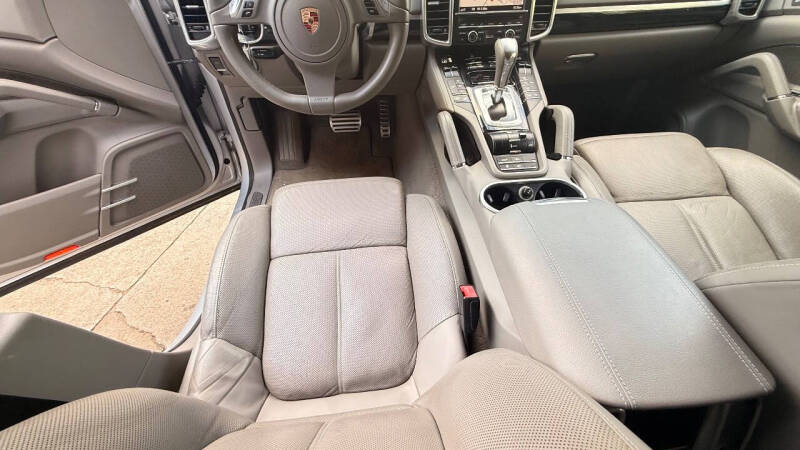 2011 Porsche Cayenne S Hybrid