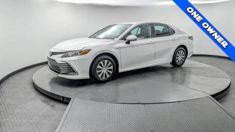 2024 Toyota Camry Hybrid LE