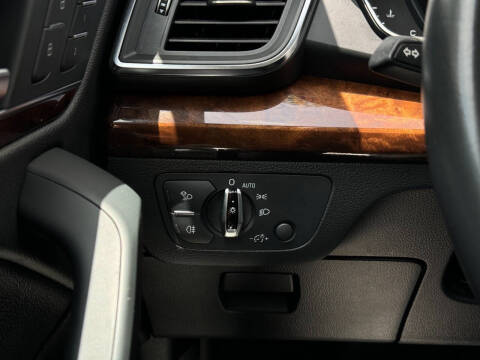 2018 Audi Q5 2.0T quattro Premium Plus