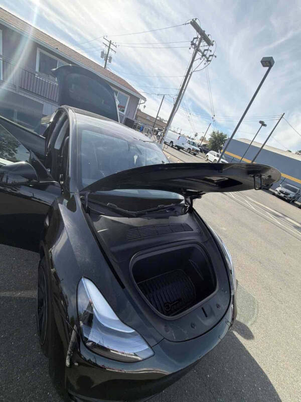 2025 Tesla Model Y Long Range