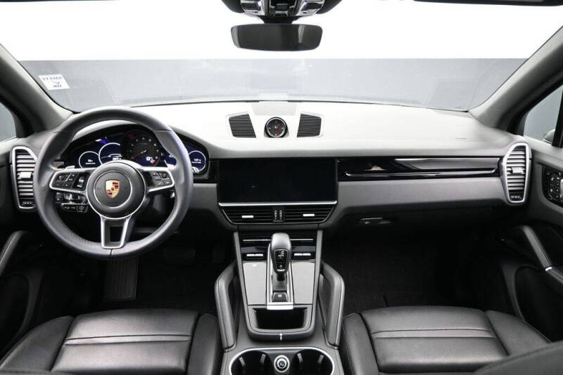 2023 Porsche Cayenne