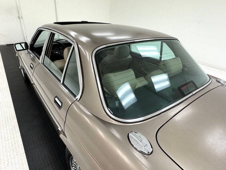 1986 Jaguar XJ-Series XJ6 Vanden Plas