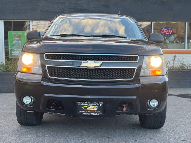 2007 Chevrolet Suburban null photo 6