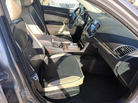 2018 Chrysler 300 Limited