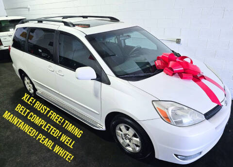 2004 Toyota Sienna for sale at Boutique Motors Inc in Lake In The Hills IL