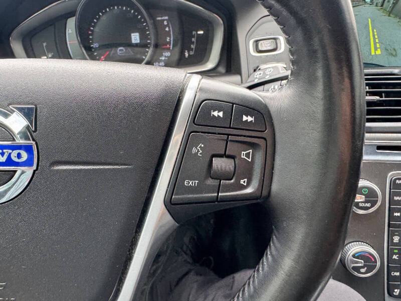 2016 Volvo XC60 T6 Drive-E Platinum