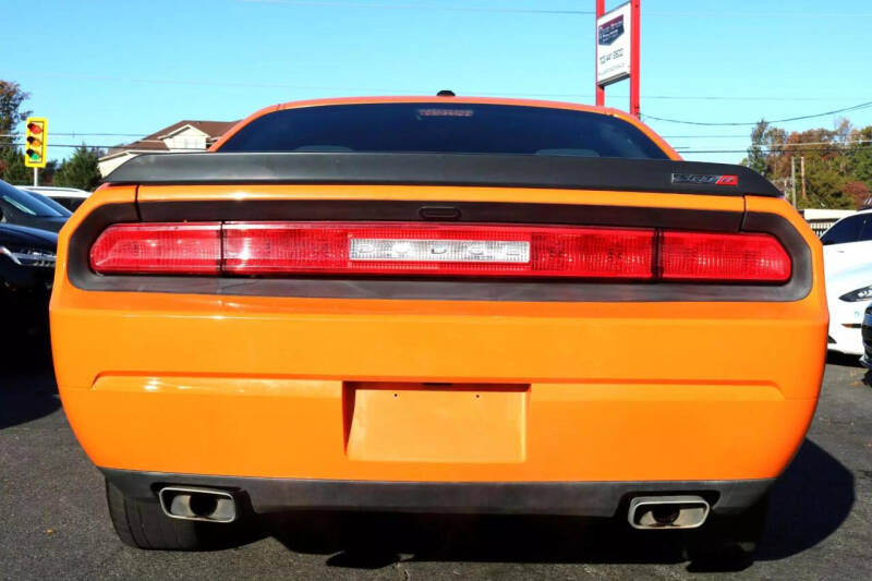 2014 Dodge Challenger SRT8 Core