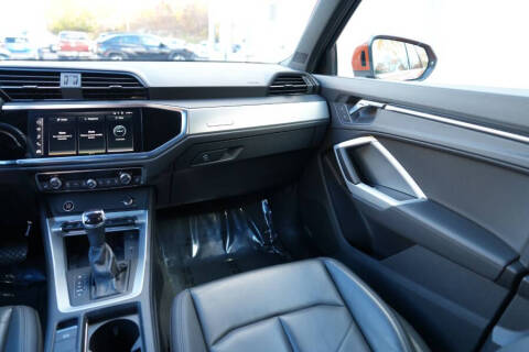 2024 Audi Q3 quattro S line Premium 45 TFSI