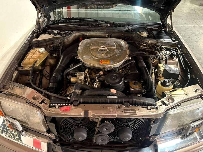 1991 Mercedes-Benz 560-Class 560 SEL