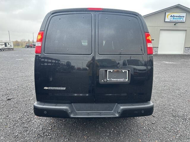 2017 Chevrolet Express LS 2500