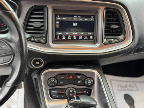 2020 Dodge Challenger SXT