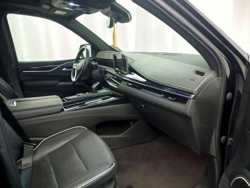 2023 Cadillac Escalade Sport