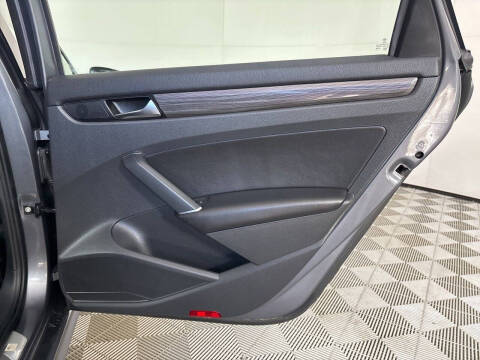 2020 Volkswagen Passat R-Line