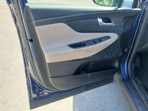 2023 Hyundai Santa Fe SE