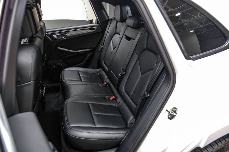2024 Porsche Macan