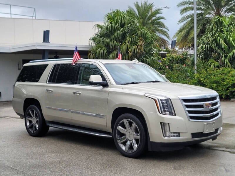 2016 Cadillac Escalade ESV Luxury Collection
