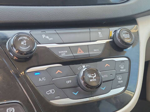 2017 Chrysler Pacifica Touring-L Plus