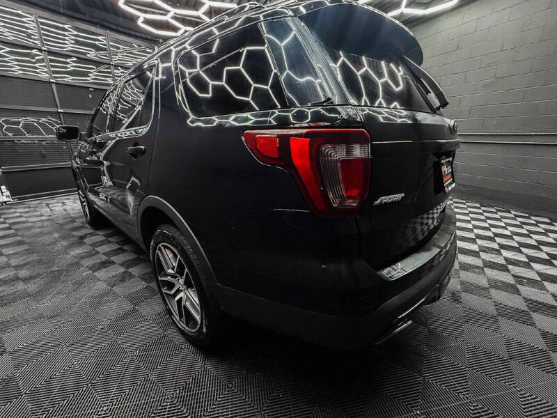 2017 Ford Explorer Sport