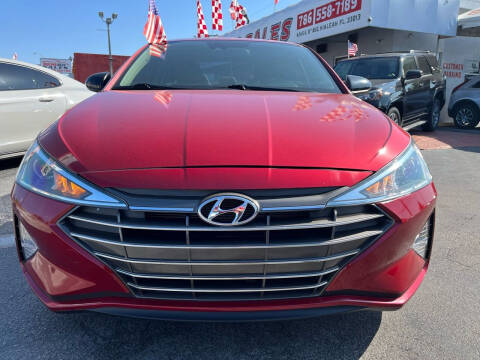 2020 Hyundai Elantra for sale at Molina Auto Sales in Hialeah FL