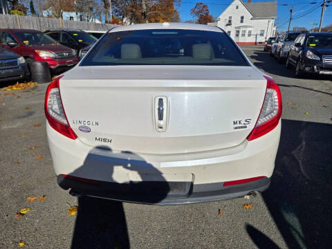 2014 Lincoln MKS