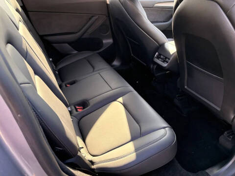 2025 Tesla Model Y Long Range