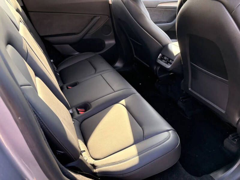 2025 Tesla Model Y Long Range