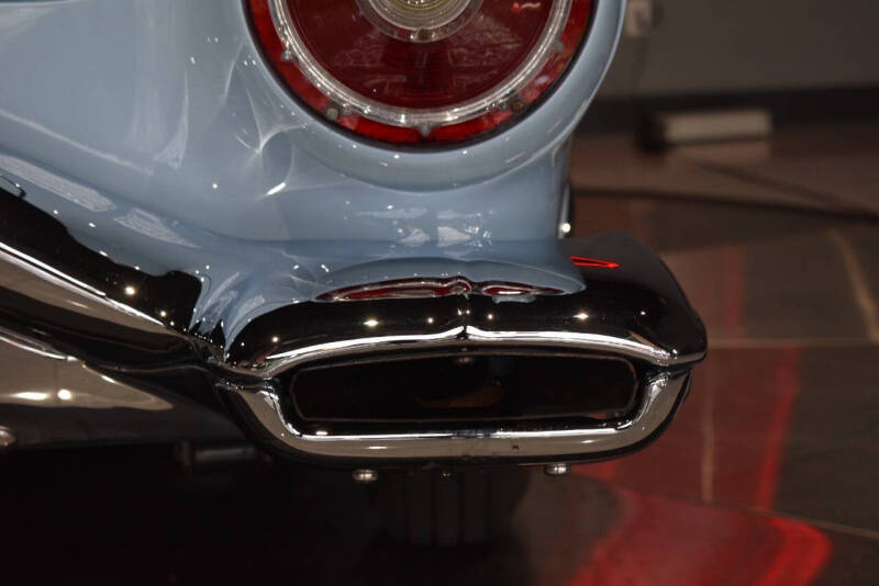 1957 Ford Thunderbird