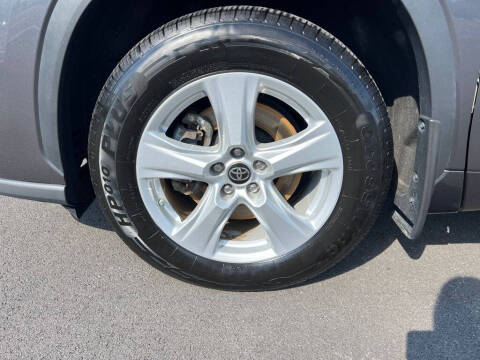 2023 Toyota Highlander Hybrid LE