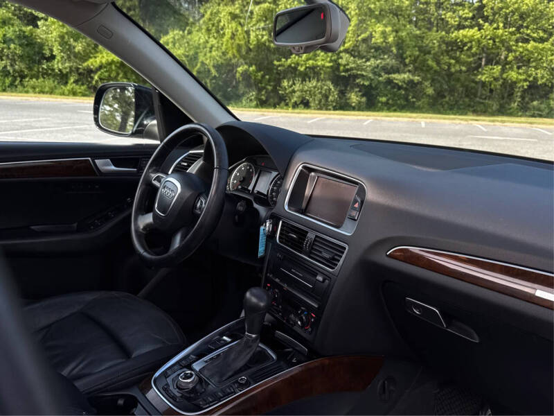 2011 Audi Q5 3.2 quattro Premium Plus