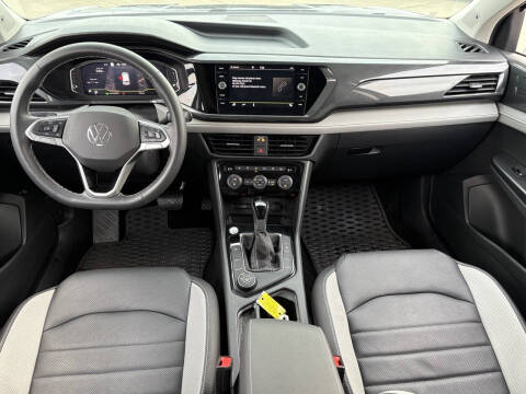 2024 Volkswagen Taos SEL 4Motion