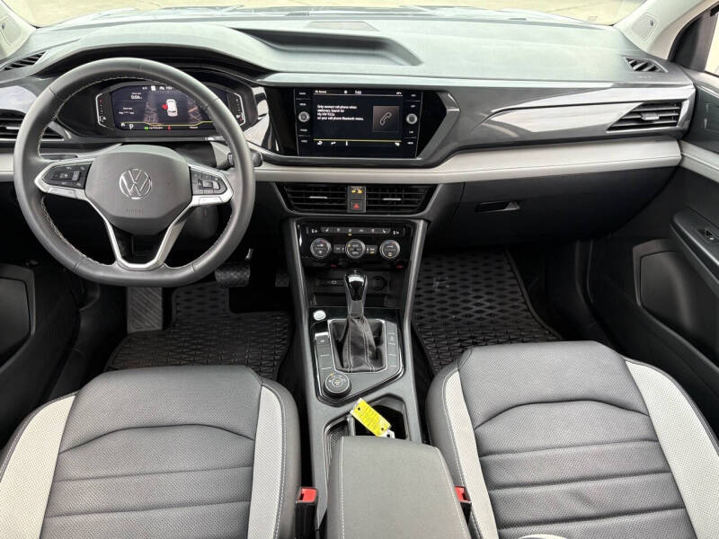 2024 Volkswagen Taos SEL 4Motion